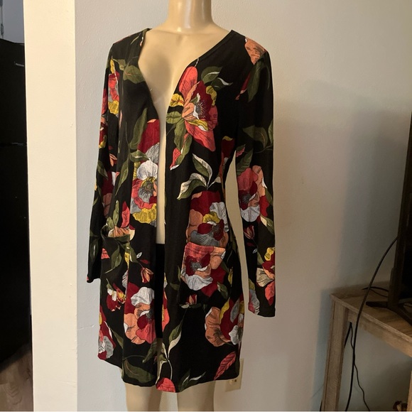 Available Angela Fashion Floral Cardigan S Elbow Pad Back Buttons Details Pocket - Picture 8 of 10